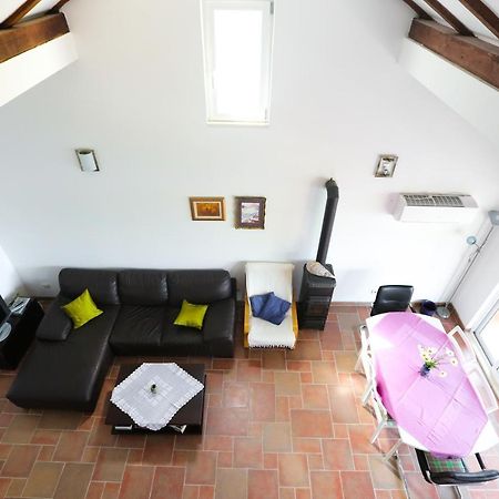 Spacious Apartment Lucia Prozura Экстерьер фото