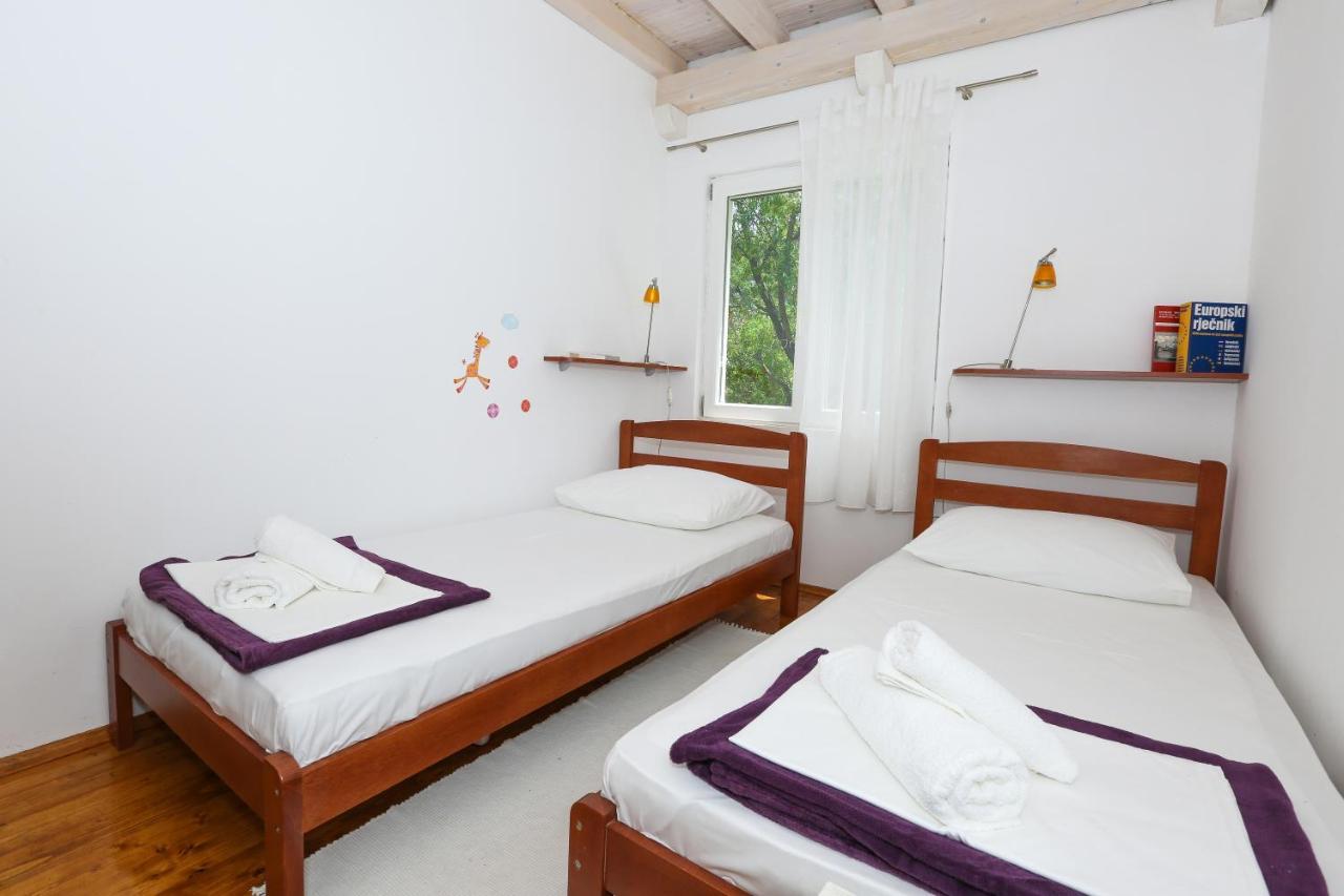 Spacious Apartment Lucia Prozura Экстерьер фото