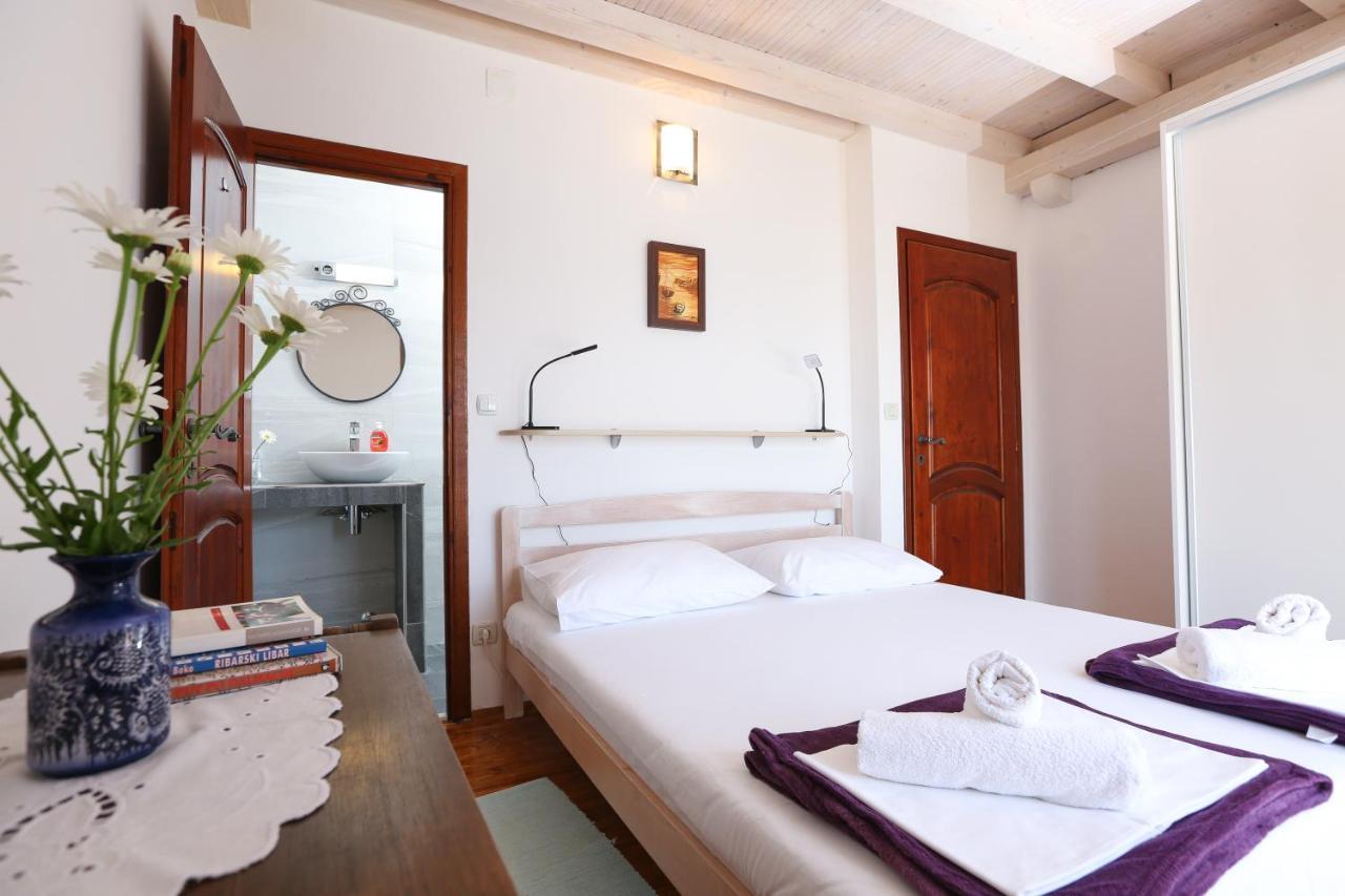 Spacious Apartment Lucia Prozura Экстерьер фото