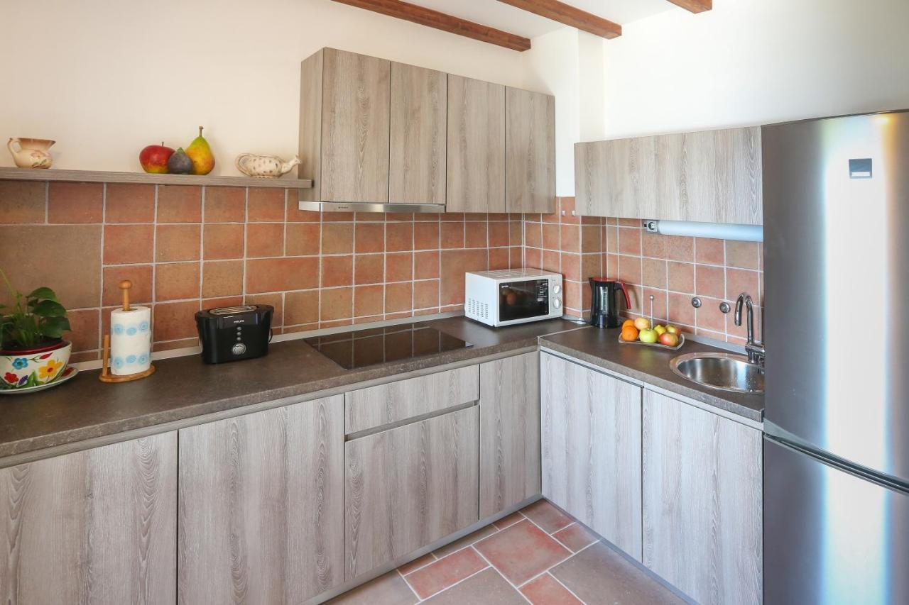 Spacious Apartment Lucia Prozura Экстерьер фото